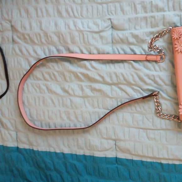 Crossover - Picture 2 of 4